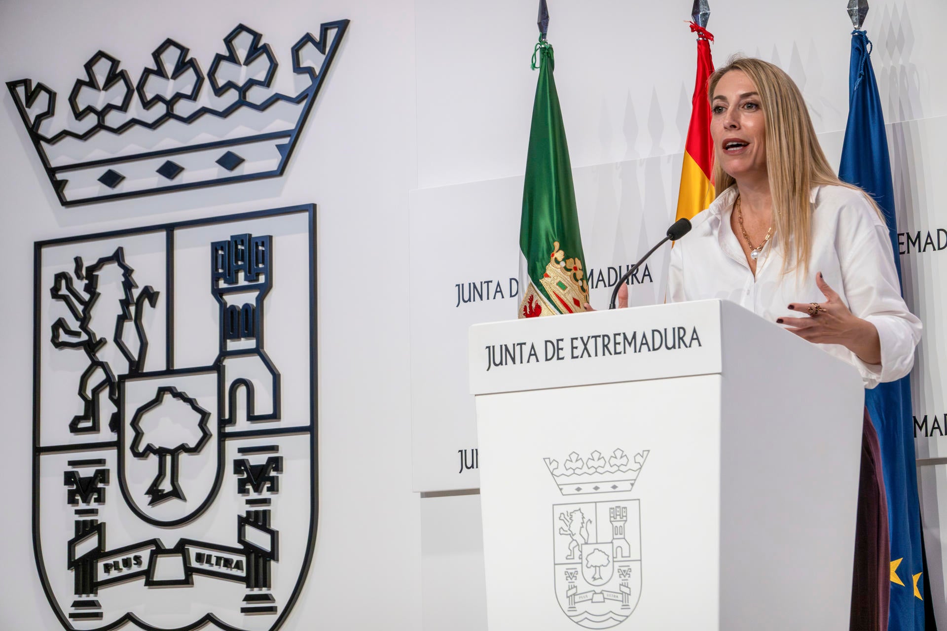 VOTA ¿Comparte que la presidenta extremeña convoque elecciones si no puede aprobar presupuestos? VOTA ¿Comparte que la presidenta extremeña convoque elecciones si no puede aprobar presupuestos?