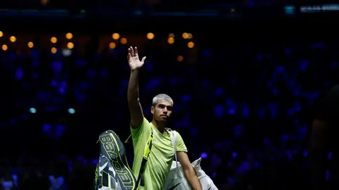 Alcaraz cae en primera ronda del Masters 1000 de París Alcaraz cae en primera ronda del Masters 1000 de París