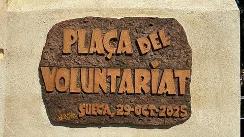 Placa de la Plaza del Voluntariado en Sueca Placa de la Plaza del Voluntariado en Sueca