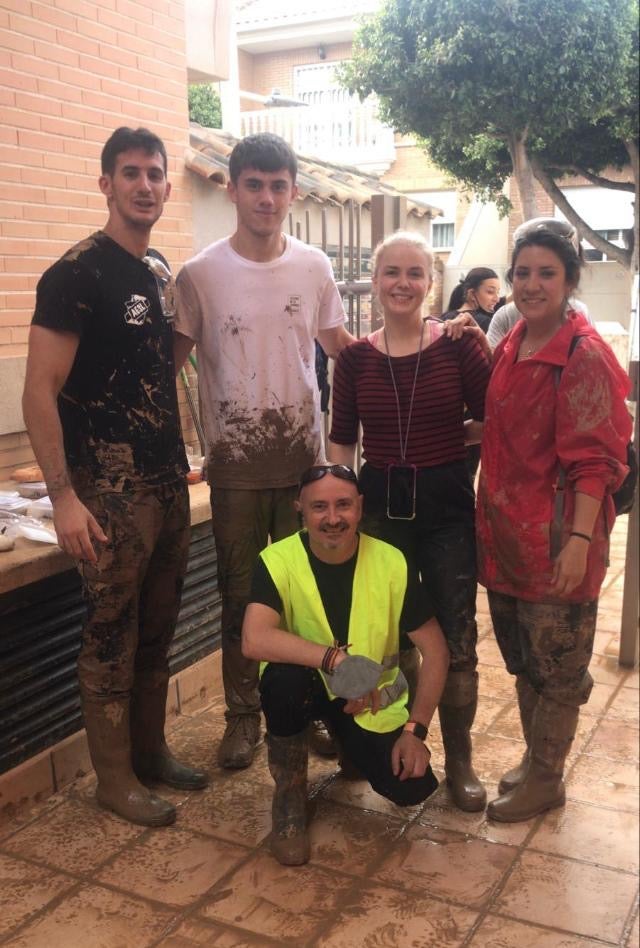 Niños valencianos estudiando en Cuenca: historias de la dana en Huete Niños valencianos estudiando en Cuenca: historias de la dana en Huete