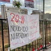 Pancarta en Paiporta un año después de la riada. Pancarta en Paiporta un año después de la riada.