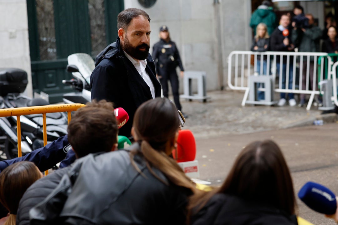 El exgerente y una trabajadora del PSOE dicen que los pagos iban a Koldo sin mayores comprobaciones El exgerente y una trabajadora del PSOE dicen que los pagos iban a Koldo sin mayores comprobaciones
