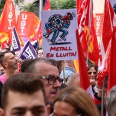 Primera vaga històrica del metall a Barcelona: 180.000 treballadors exigeixen desbloquejar el conveni