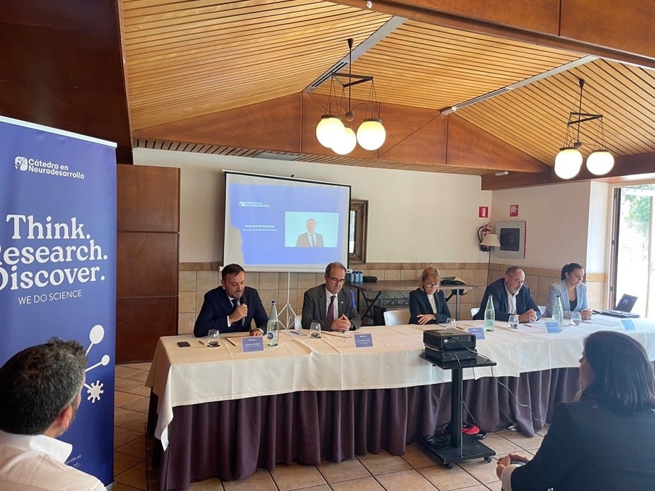 La Fundación Salud Infantil de Elche promueve una cátedra en neurodesarrollo