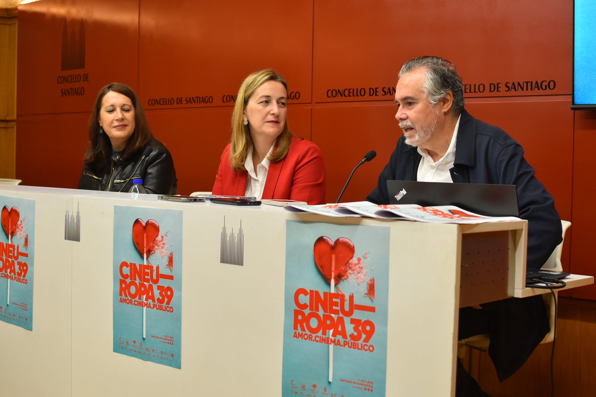 La 39 edición del festival Cineuropa se celebrará del 7 al 23 de noviembre en Santiago y premiará a Kamal Aljafari, Jonás Trueba y Jaione Camborda La 39 edición del festival Cineuropa se celebrará del 7 al 23 de noviembre en Santiago y premiará a Kamal Aljafari, Jonás Trueba y Jaione Camborda