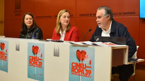 La 39 edición del festival Cineuropa se celebrará del 7 al 23 de noviembre en Santiago y premiará a Kamal Aljafari, Jonás Trueba y Jaione Camborda La 39 edición del festival Cineuropa se celebrará del 7 al 23 de noviembre en Santiago y premiará a Kamal Aljafari, Jonás Trueba y Jaione Camborda