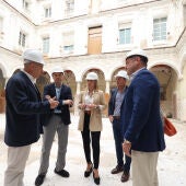 Visita al edificio del IES Rosario por parte de responsables de Diputación de Cádiz