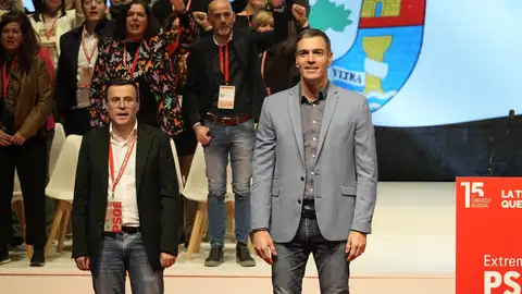 El PSOE defiende a Gallardo como candidato pese a estar pendiente de juicio: "No hay nada punible ni delictivo" El PSOE defiende a Gallardo como candidato pese a estar pendiente de juicio: "No hay nada punible ni delictivo"