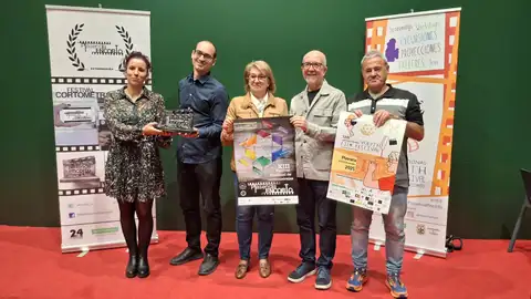 La Junta respalda la 13ª edición del Festival de Cine Plasencia en corto, que este año ofrece 24 cintas en la sección oficial La Junta respalda la 13ª edición del Festival de Cine Plasencia en corto, que este año ofrece 24 cintas en la sección oficial