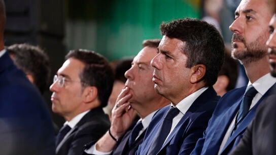 Carlos Maz&oacute;n en el funeral de Estado por las v&iacute;ctimas de la dana en el primer aniversario de la tragedia