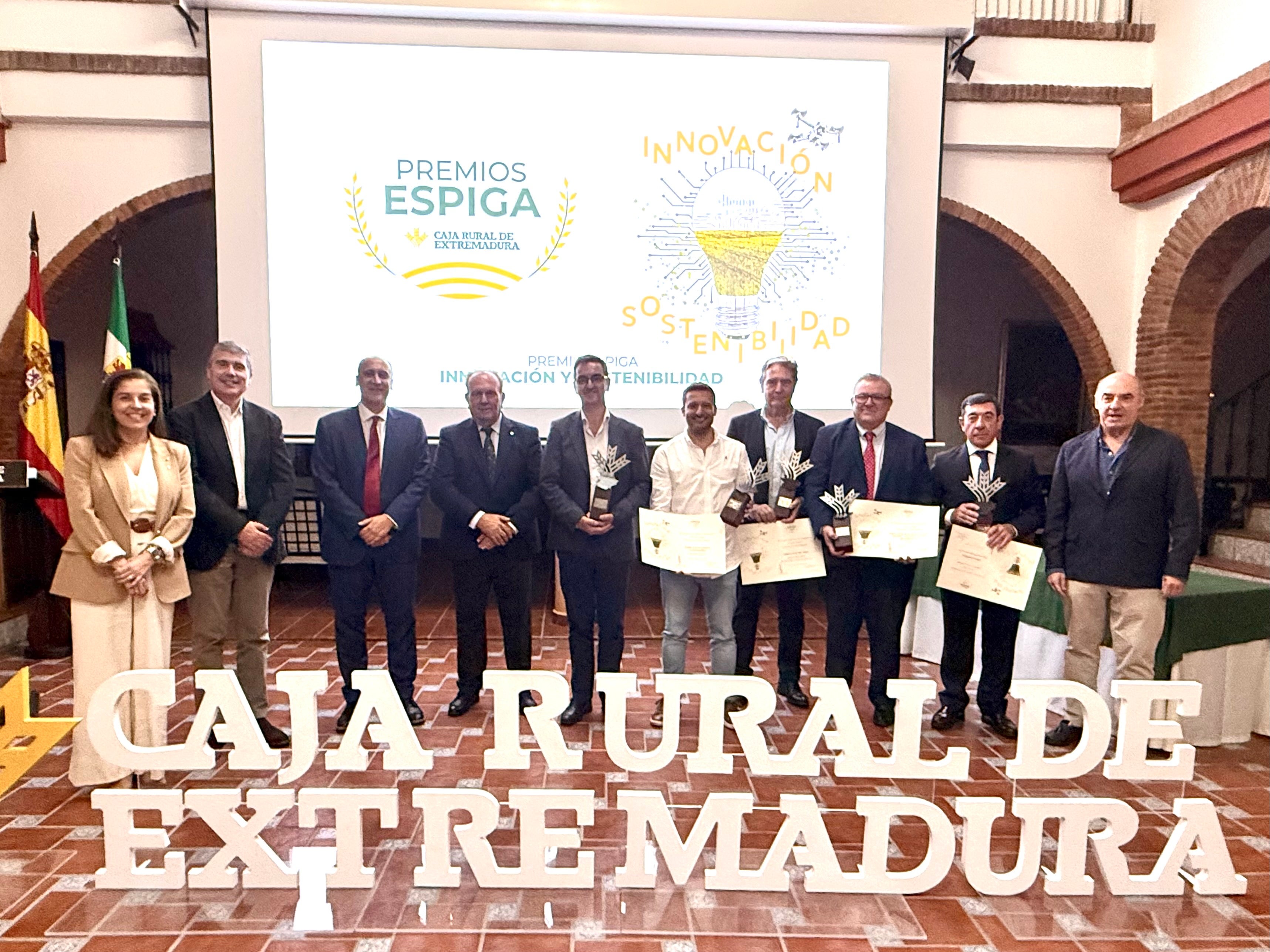 Secoex se alza con el Premio Gran Empresa en los II Premios Espiga Innovación y Sostenibilidad de Caja Rural de Extremadura Secoex se alza con el Premio Gran Empresa en los II Premios Espiga Innovación y Sostenibilidad de Caja Rural de Extremadura