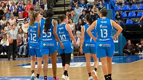 Los buenos resultados le han dado la espalda al equipo salmantino ante el Araski, el IDK Gipuzkoa y el Ensino Los buenos resultados le han dado la espalda al equipo salmantino ante el Araski, el IDK Gipuzkoa y el Ensino