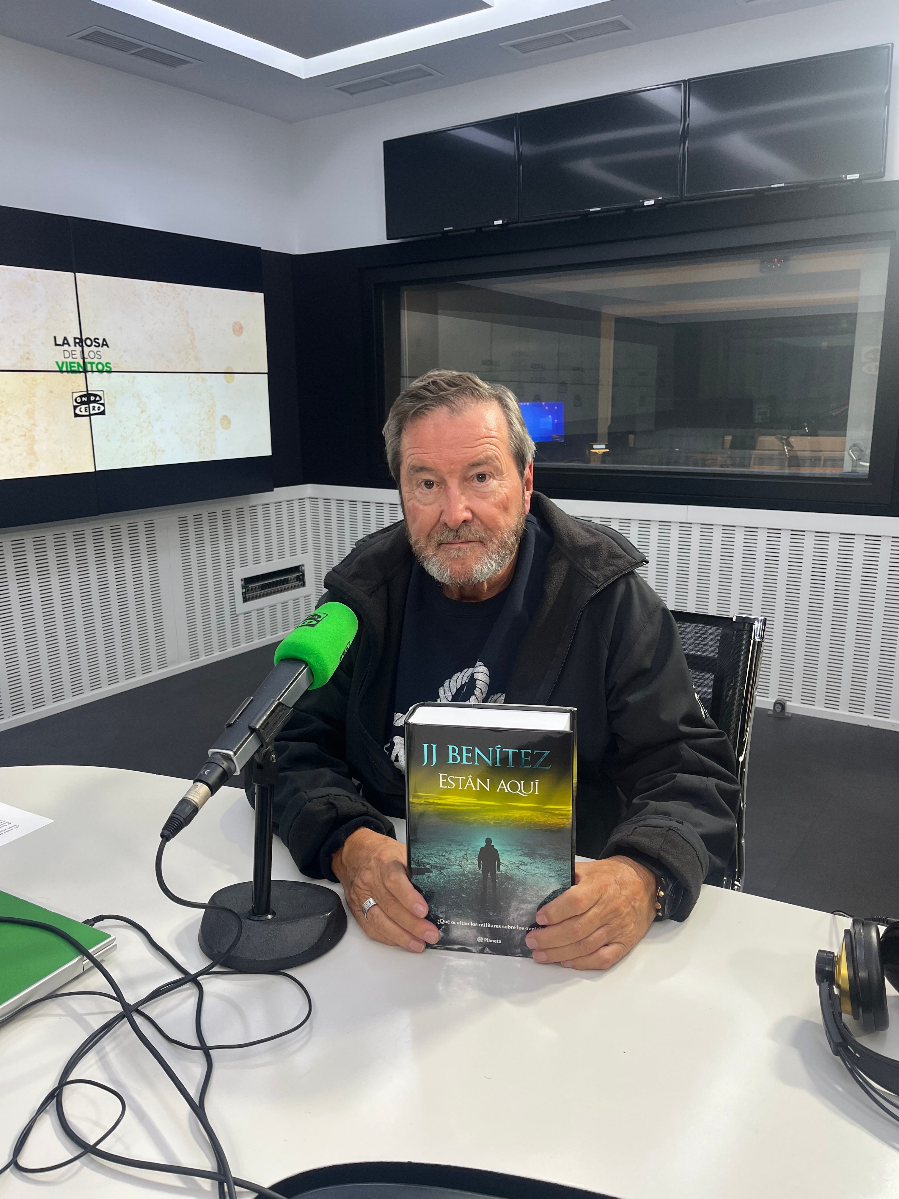 J.J Benítez: "Estoy completamente seguro de que nos visitan cientos de civilizaciones no humanas"