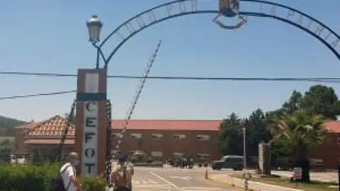 Casi 1.600 alumnos se incorporan este lunes al Cefot de Cáceres para iniciar su formación miliar Casi 1.600 alumnos se incorporan este lunes al Cefot de Cáceres para iniciar su formación miliar