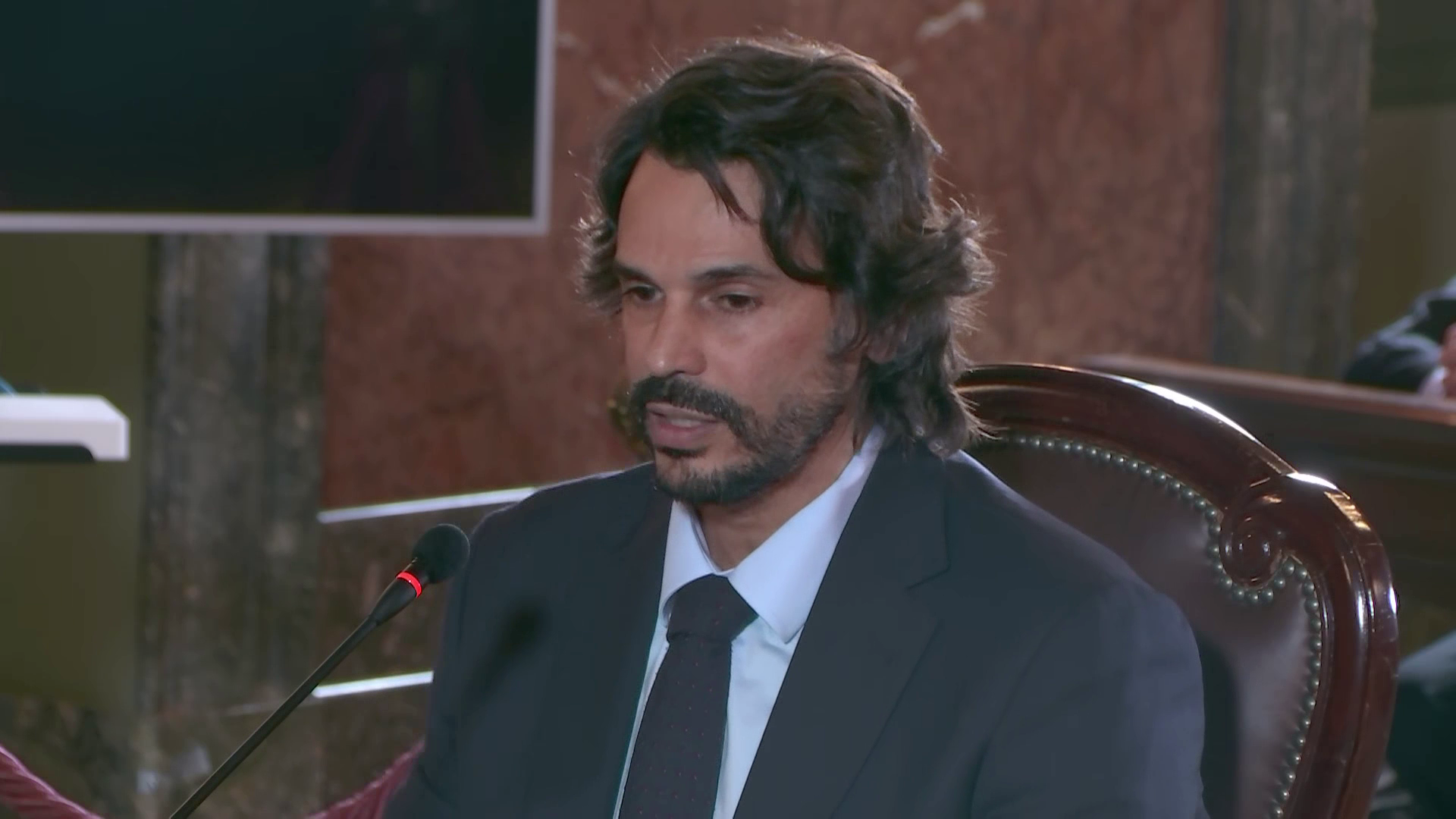 González Amador, novio de Ayuso, ante el Tribunal Supremo: "O me voy de España o me suicido" González Amador, novio de Ayuso, ante el Tribunal Supremo: "O me voy de España o me suicido"