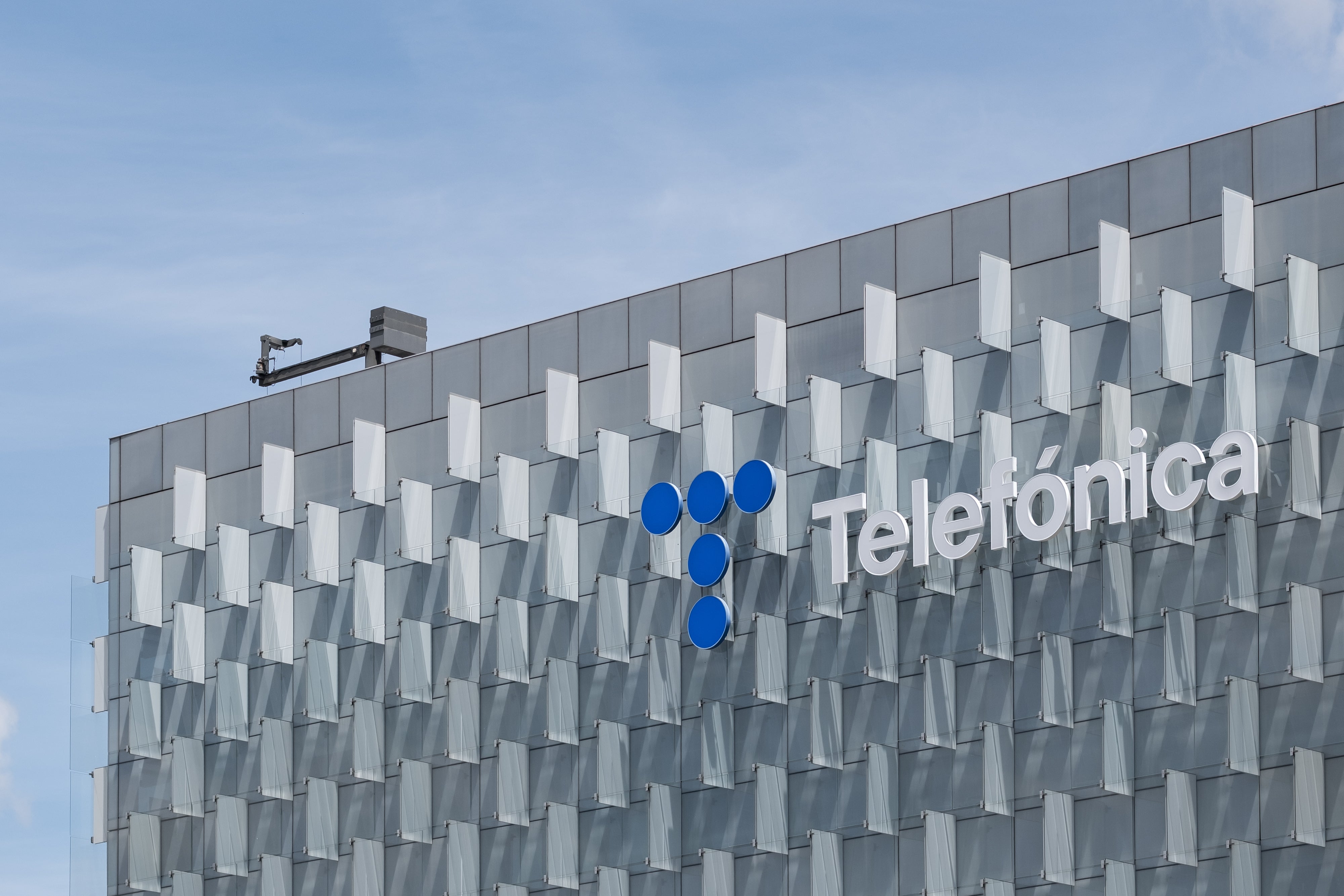 Telefónica propone un ERE para más de 5.000 personas: empresas y empleados afectados Telefónica propone un ERE para más de 5.000 personas: empresas y empleados afectados