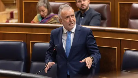 En directo: Ángel Víctor Torres comparece en rueda de prensa tras el informe de la UCO que muestra su relación con Koldo En directo: Ángel Víctor Torres comparece en rueda de prensa tras el informe de la UCO que muestra su relación con Koldo