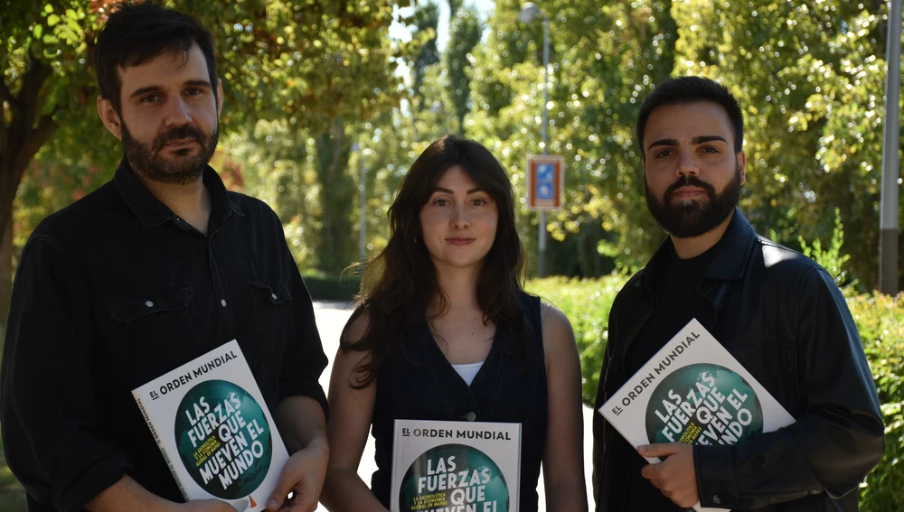 El autors José Luis Marín (esquerra), Cèlia Hernando (centre) i Álvaro Merino (dreta) El autors José Luis Marín (esquerra), Cèlia Hernando (centre) i Álvaro Merino (dreta)