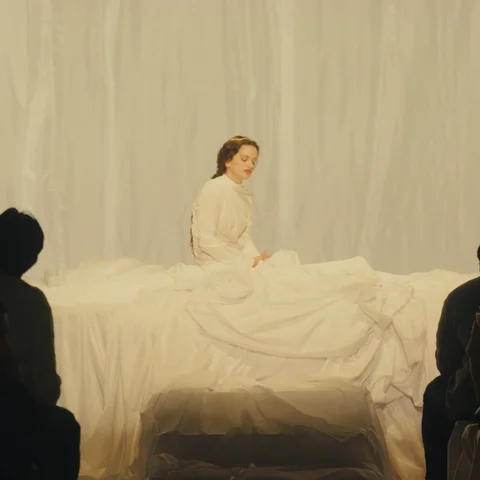 Rosalía se incorpora al final de la Listening Party de LUX en Barcelona | @respectivecollective