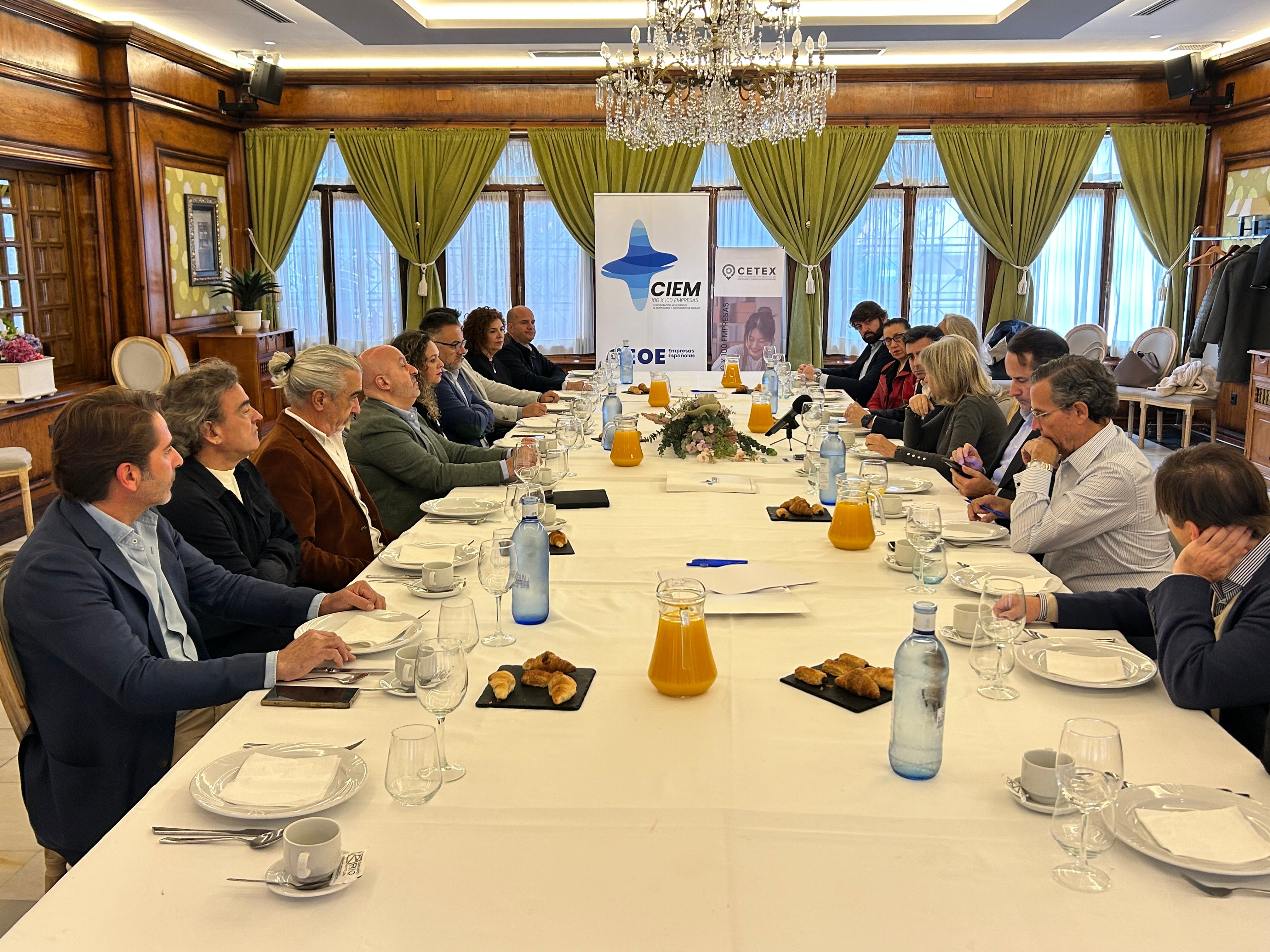 Nueva convocatoria de ayudas para mejorar la competitividad y calidad de las empresas turísticas de Extremadura Nueva convocatoria de ayudas para mejorar la competitividad y calidad de las empresas turísticas de Extremadura