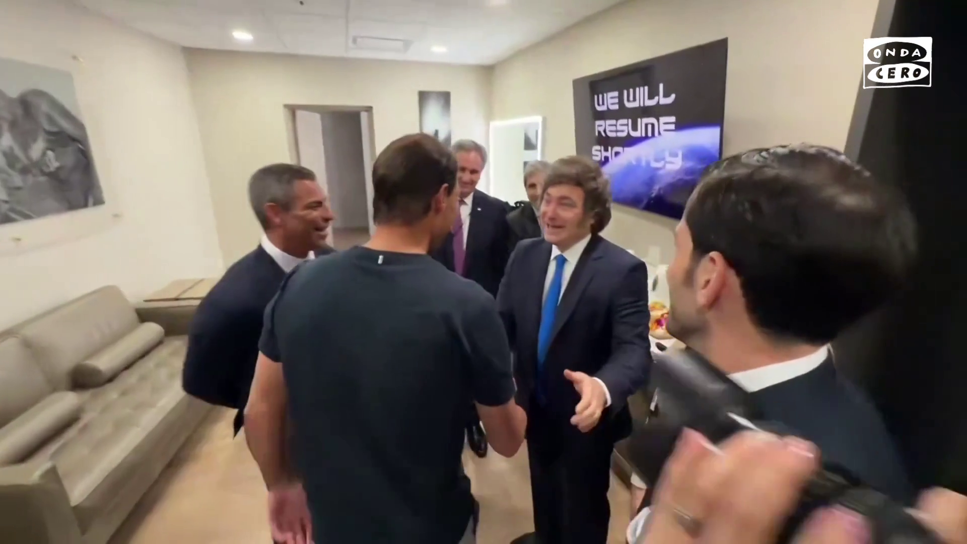 El vídeo del inesperado saludo entre Nadal y Milei durante un foro económico en Miami El vídeo del inesperado saludo entre Nadal y Milei durante un foro económico en Miami