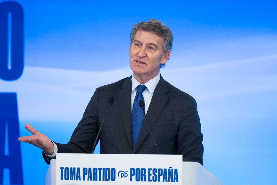 Feijóo reúne en Melilla al comité de dirección del PP para reforzar su plan migratorio Feijóo reúne en Melilla al comité de dirección del PP para reforzar su plan migratorio