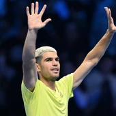 Alcaraz arranca con victoria las Finales ATP Alcaraz arranca con victoria las Finales ATP