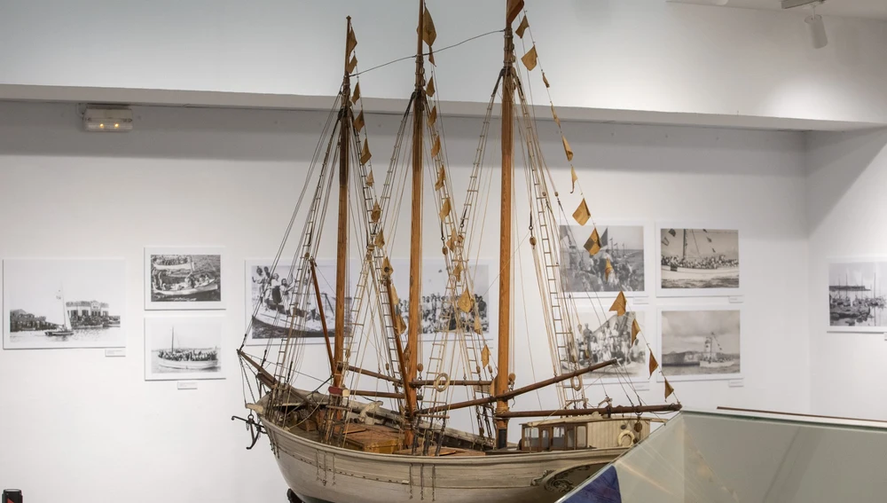 una maqueta del Pailebot coImage de la maqueta construida en la Escuela de Artes y Oficios en 1947 una maqueta del Pailebot coImage de la maqueta construida en la Escuela de Artes y Oficios en 1947