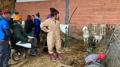 63 personas aprenden el oficio del pastoreo con Reactiva Brañosera .