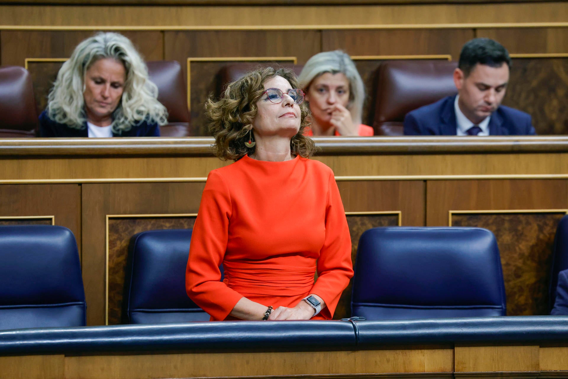 Hacienda convoca a las comunidades el próximo lunes para fijar la senda de estabilidad y avanzar en la presentación de Presupuestos Hacienda convoca a las comunidades el próximo lunes para fijar la senda de estabilidad y avanzar en la presentación de Presupuestos