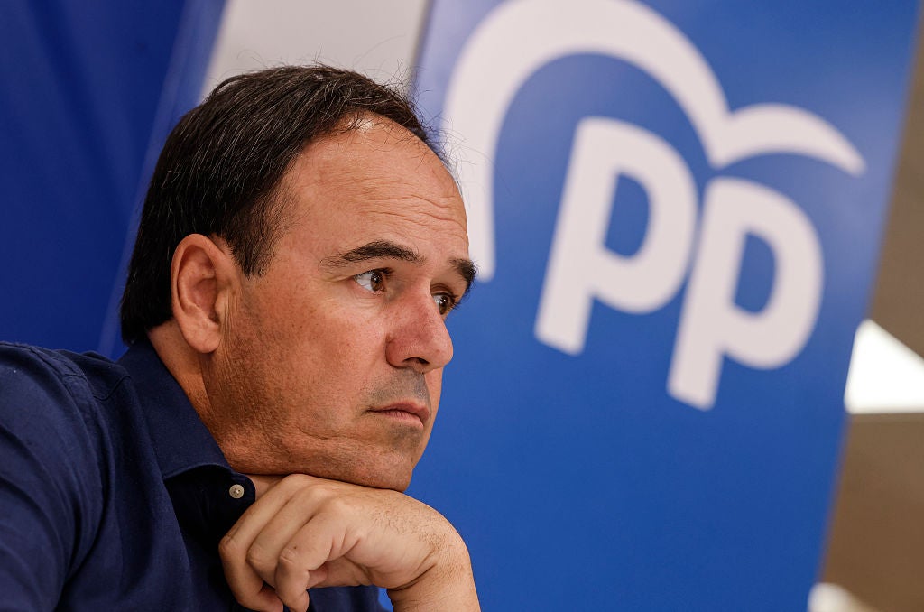 Impuestos, vivienda e inmigración: las exigencias de Vox para hacer a Pérez Llorca president de la Generalitat Impuestos, vivienda e inmigración: las exigencias de Vox para hacer a Pérez Llorca president de la Generalitat