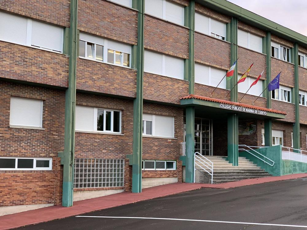 El detenido por contactar con menores para tener citas sexuales es profesor del CEIP Marina de Cudeyo El detenido por contactar con menores para tener citas sexuales es profesor del CEIP Marina de Cudeyo