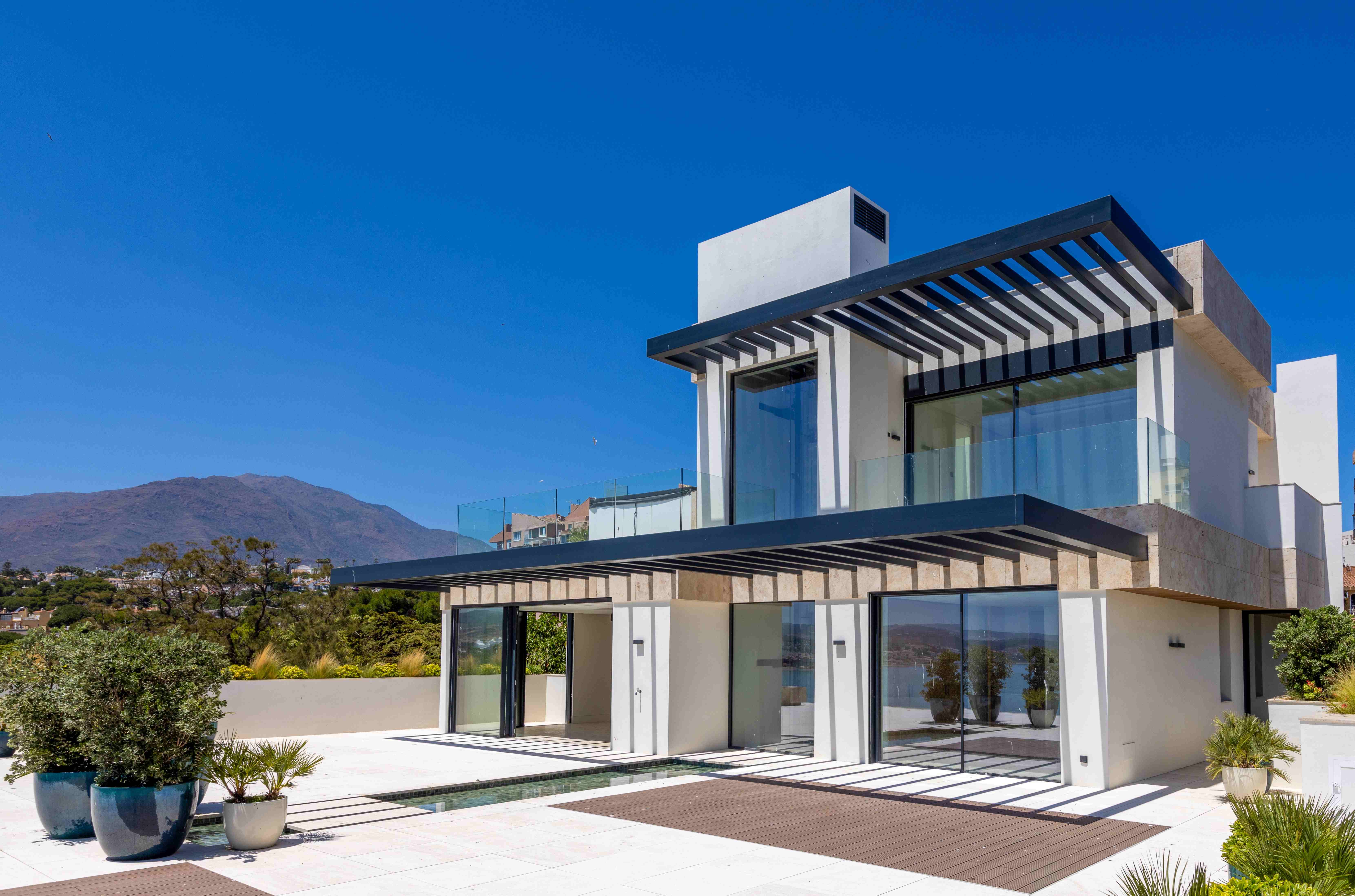 Ikkil Bay lleva a SIMED 2025 el lujo inmobiliario de Estepona, destino prime de referencia en el sur de Europa Ikkil Bay lleva a SIMED 2025 el lujo inmobiliario de Estepona, destino prime de referencia en el sur de Europa