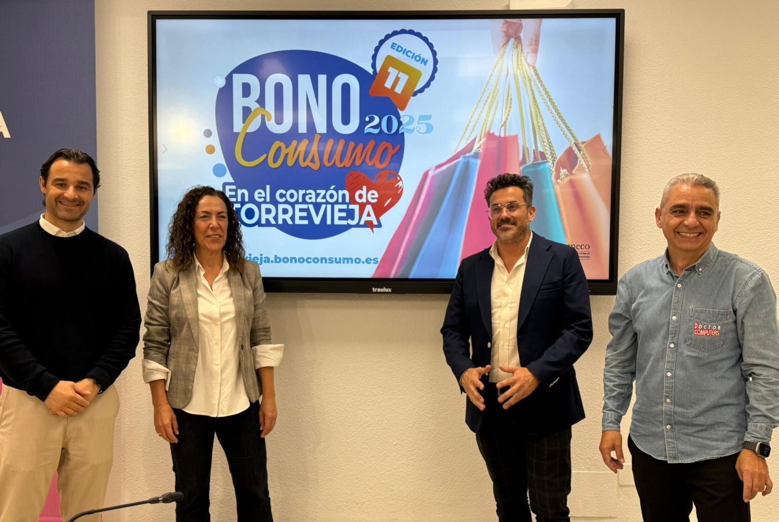 Vuelve el Bono Consumo en Torrevieja con una inversión municipal de 500.000 euros que se verá duplicada en el comercio local Vuelve el Bono Consumo en Torrevieja con una inversión municipal de 500.000 euros que se verá duplicada en el comercio local