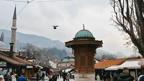 'Safaris de la muerte': el escándalo de los presuntos viajes para disparar a civiles en Sarajevo 'Safaris de la muerte': el escándalo de los presuntos viajes para disparar a civiles en Sarajevo