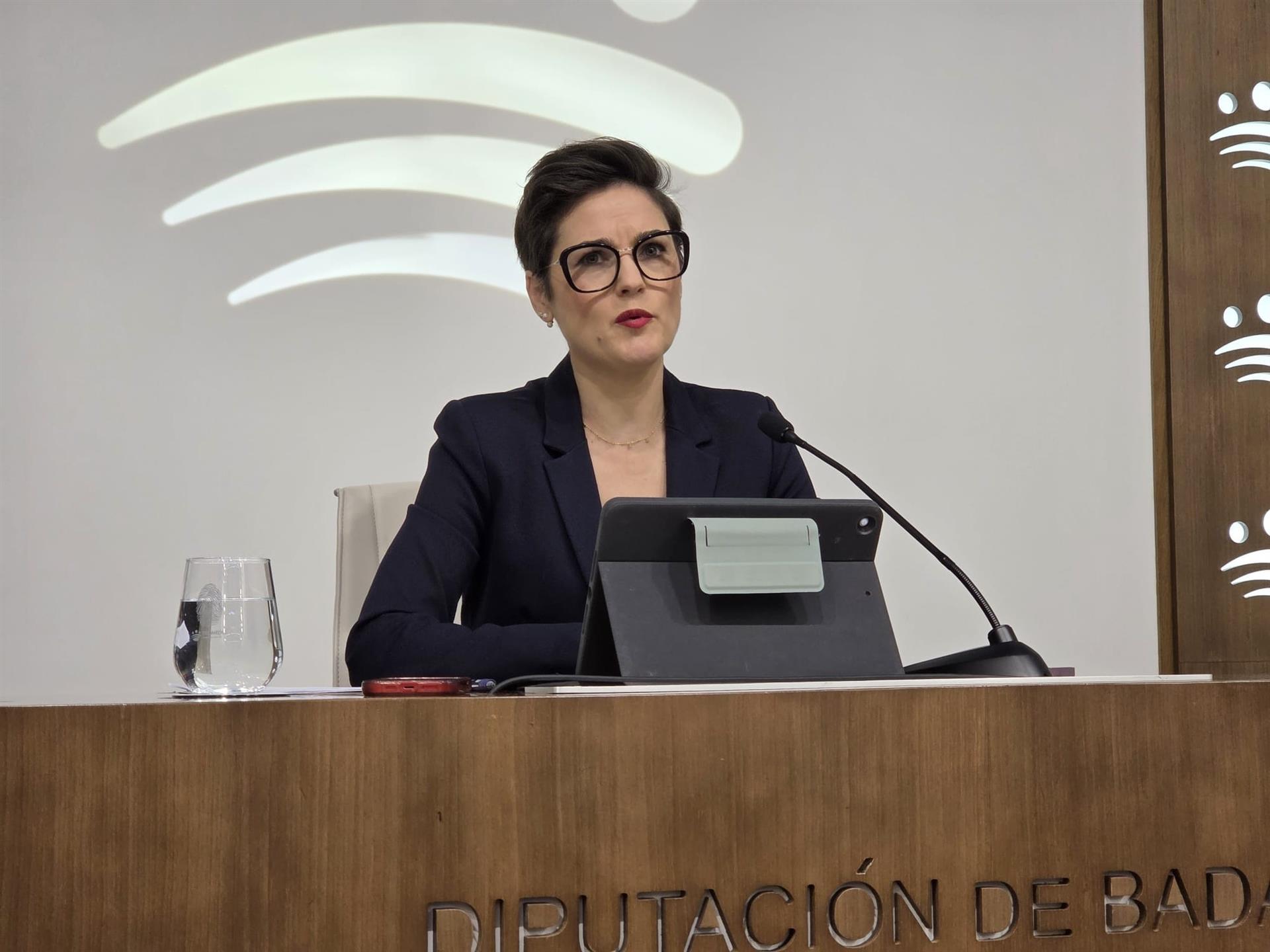 Raquel del Puerto amplía de 9 a 11 las áreas de la Diputación de Badajoz para "agilizar y mejorar la gestión" Raquel del Puerto amplía de 9 a 11 las áreas de la Diputación de Badajoz para "agilizar y mejorar la gestión"