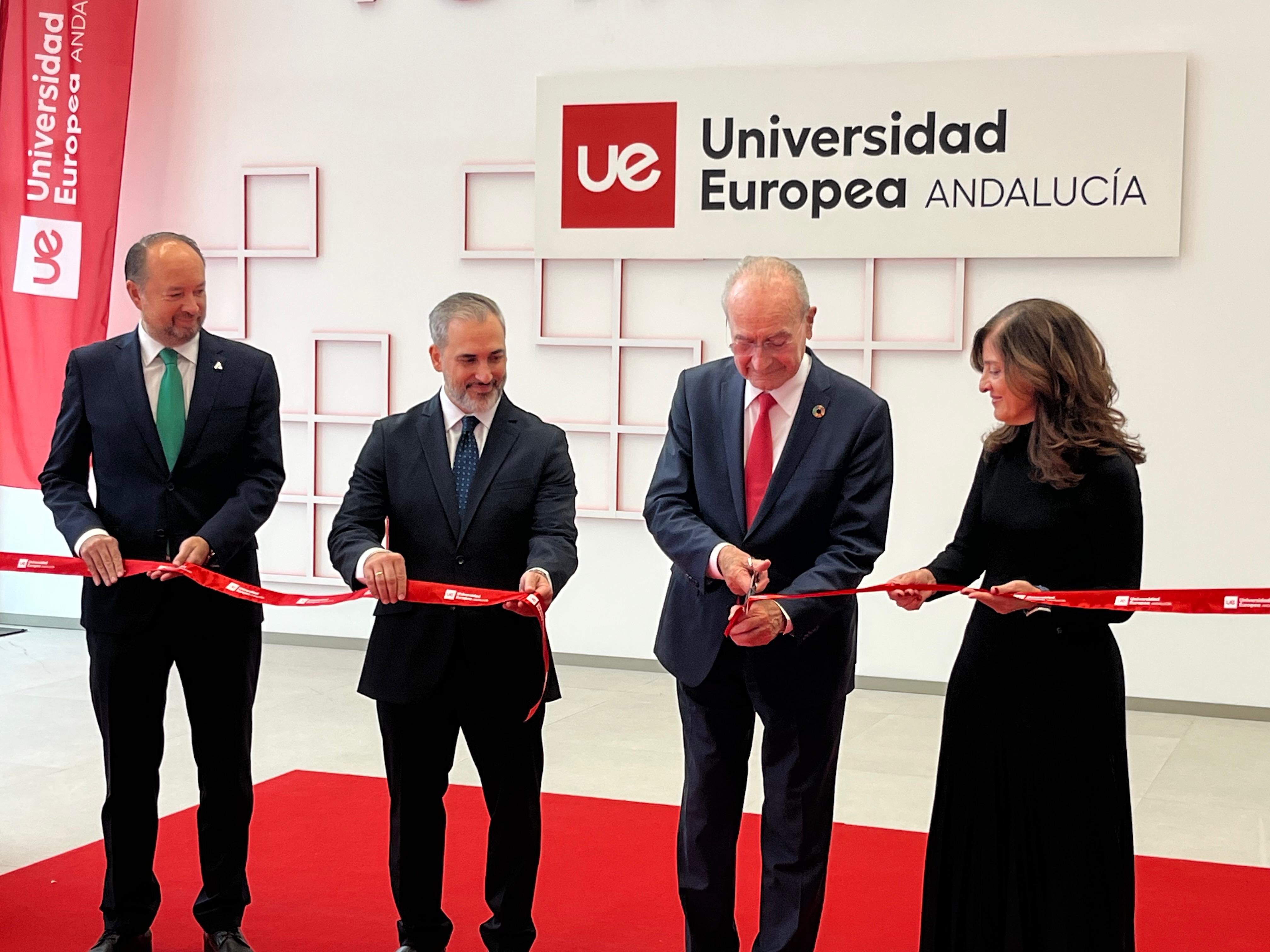 El alcalde de Málaga, Francisco de la Torre, inaugura la Universidad Europea de Andalucía El alcalde de Málaga, Francisco de la Torre, inaugura la Universidad Europea de Andalucía