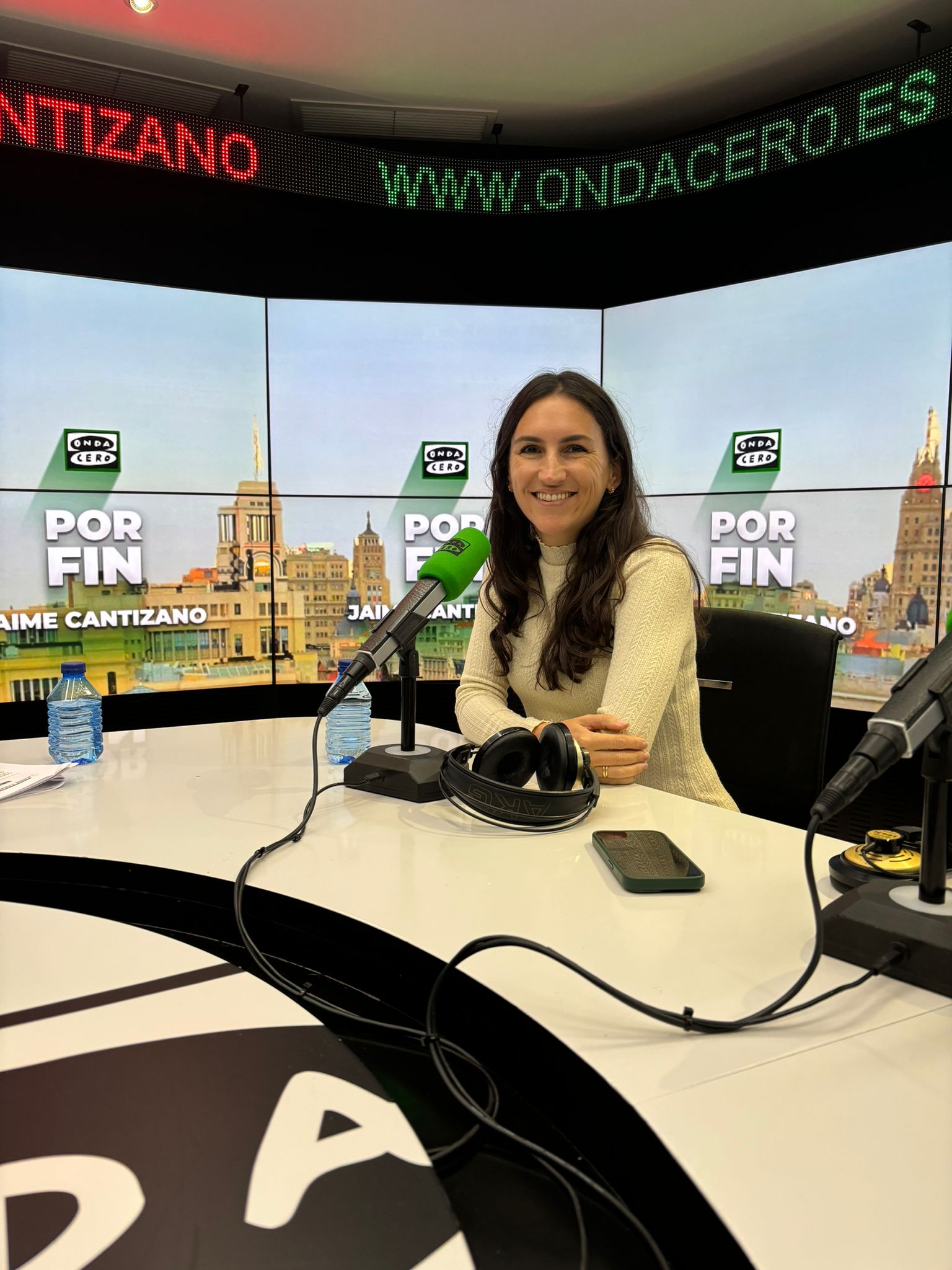 Rocío Huerta, calígrafa: "Se le va a dar mejor a alguien aprender caligrafía si pinta bien que si tiene buena letra" Rocío Huerta, calígrafa: "Se le va a dar mejor a alguien aprender caligrafía si pinta bien que si tiene buena letra"