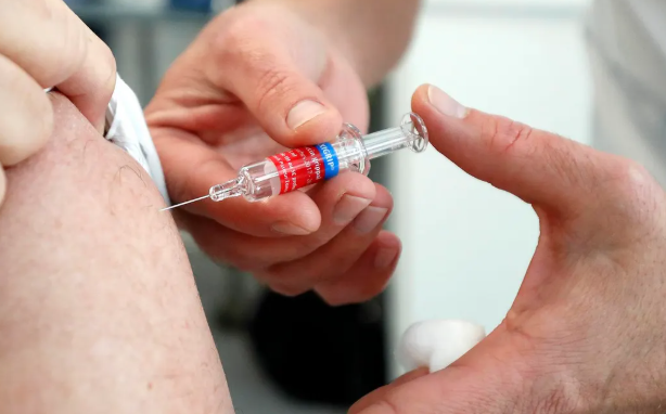 Sanidad abrirá el próximo lunes 7 centros en Ciudad Real para potenciar la vacunación frente a la gripe Sanidad abrirá el próximo lunes 7 centros en Ciudad Real para potenciar la vacunación frente a la gripe