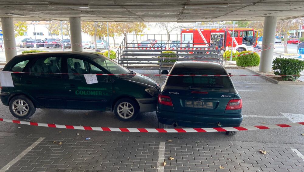 El simulacro se desarrolla en el aparacamiento, bajo el helipuerto