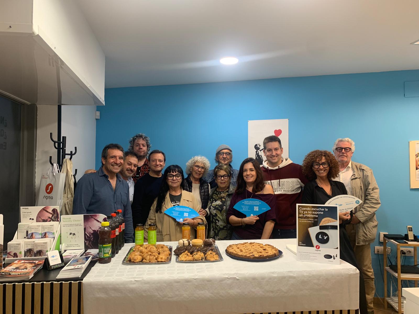 El equipo y los usuarios del Centre Auditiu Menorca celebran el décimo aniversario de la implantación en la isla El equipo y los usuarios del Centre Auditiu Menorca celebran el décimo aniversario de la implantación en la isla