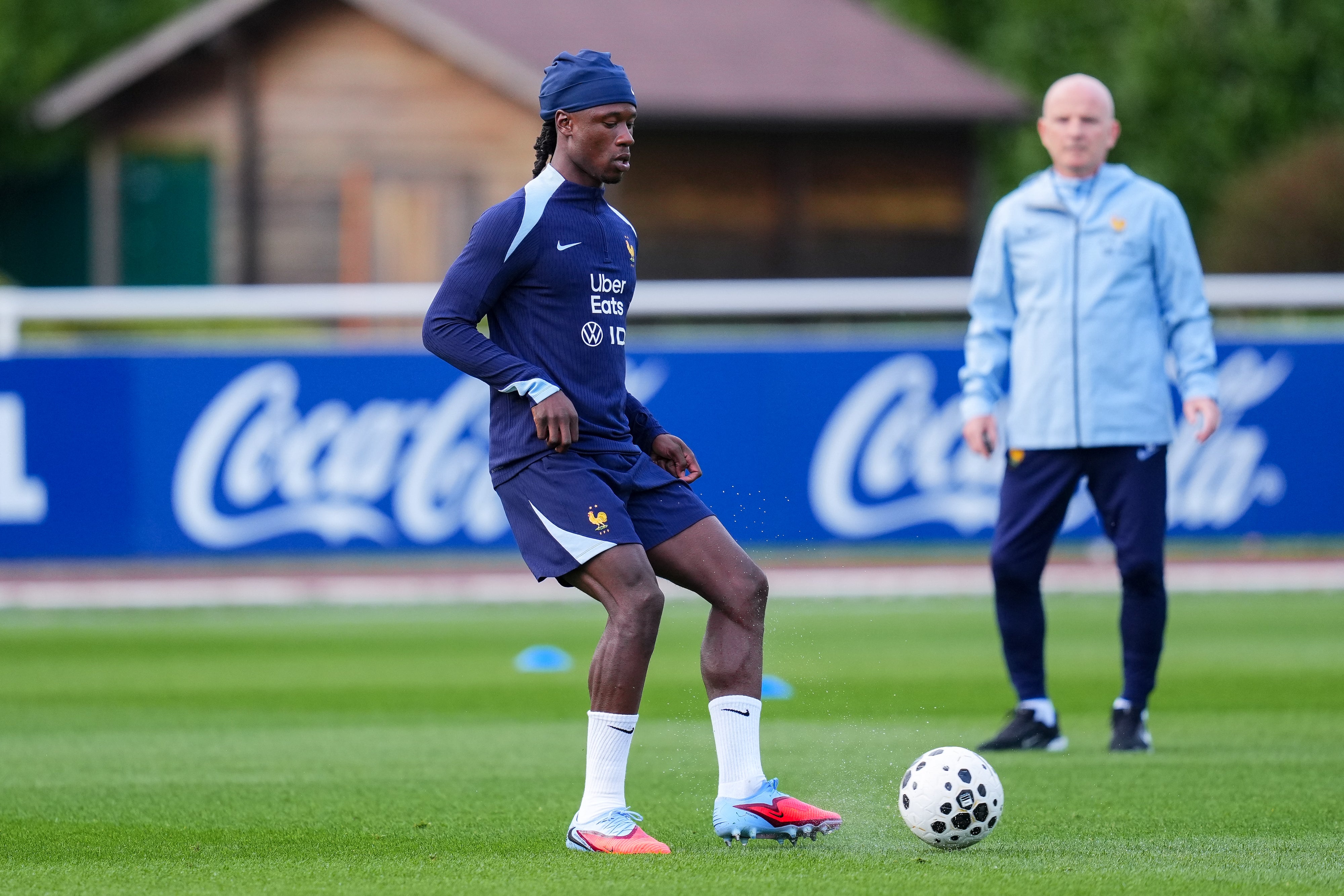 Camavinga regresa a Madrid lesionado Camavinga regresa a Madrid lesionado