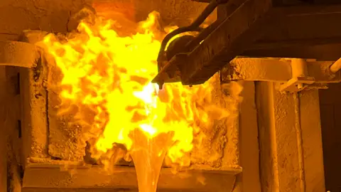 La industria esmaltera de Castellón prueba con éxito el hidrógeno como alternativa al gas natural La industria esmaltera de Castellón prueba con éxito el hidrógeno como alternativa al gas natural