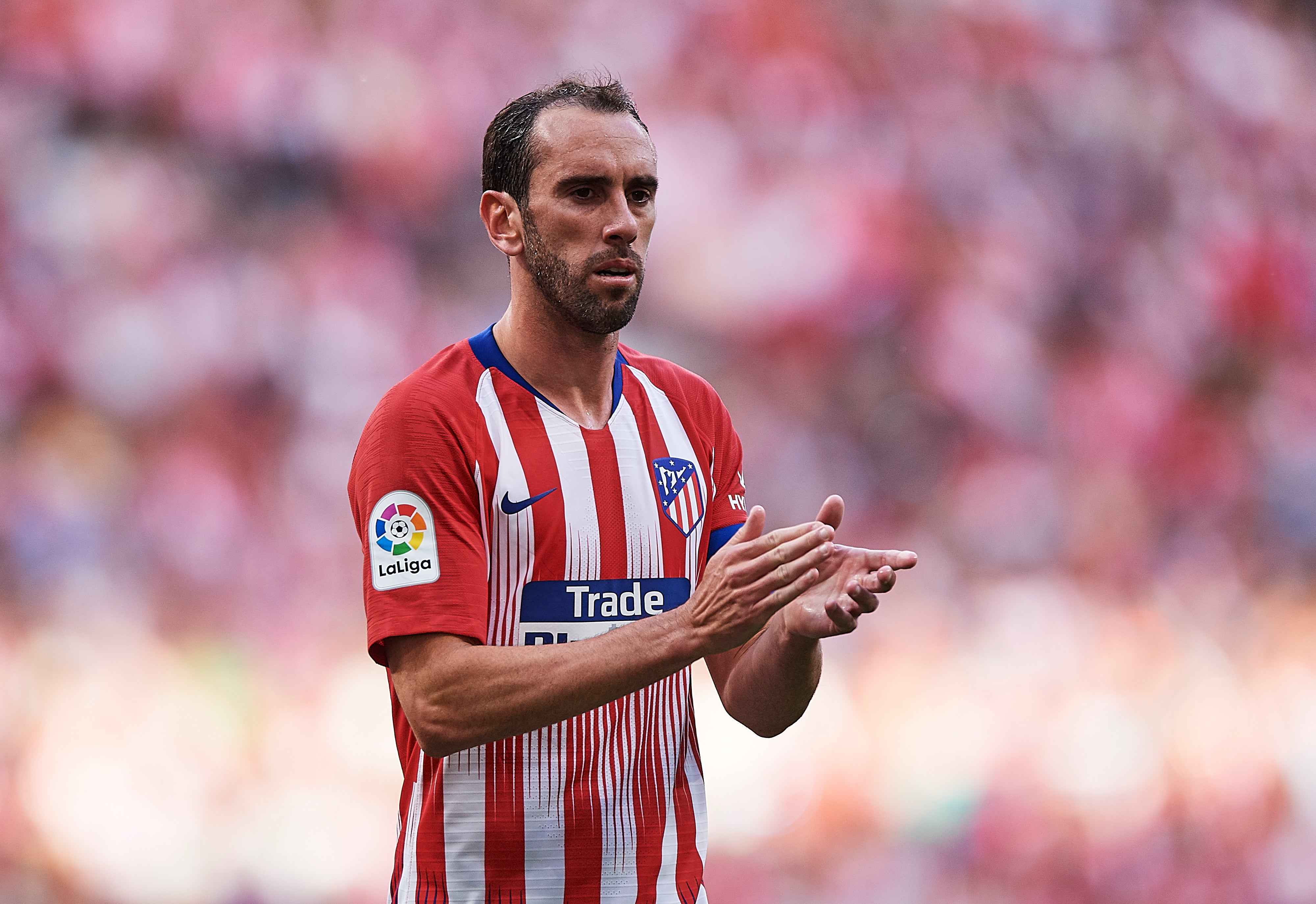 Diego Godín asegura que "con Julián Álvarez el Atleti puede pelear por todo", aunque la mejor versión del equipo "todavía está por llegar" Diego Godín asegura que "con Julián Álvarez el Atleti puede pelear por todo", aunque la mejor versión del equipo "todavía está por llegar"