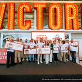 Alberto Torreblanca, de La Pera Gastrobar en Málaga, ganador del IV Concurso de Tiraje de Cervezas Victoria de Andalucía Alberto Torreblanca, de La Pera Gastrobar en Málaga, ganador del IV Concurso de Tiraje de Cervezas Victoria de Andalucía