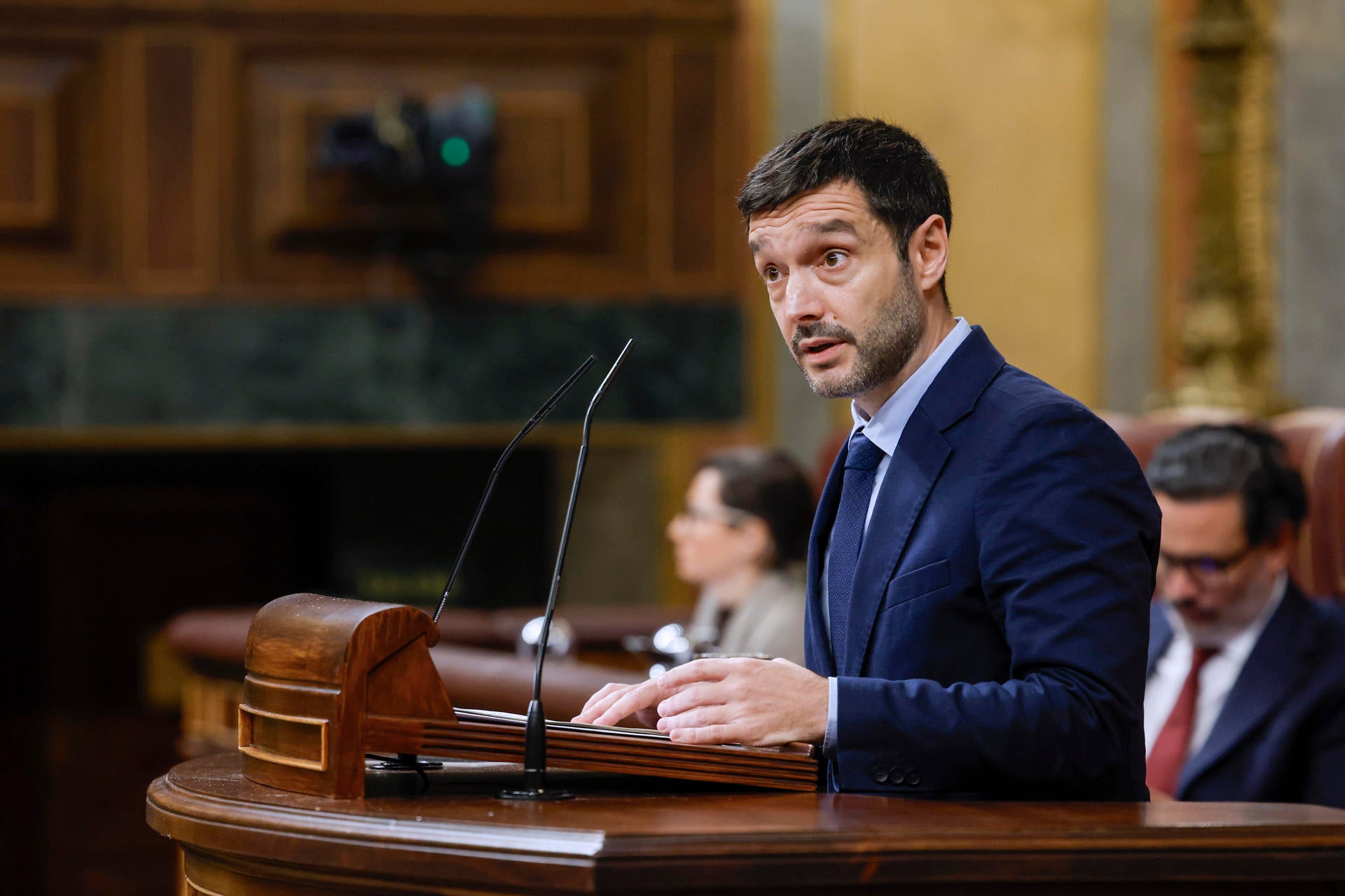 El Congreso convalida las ayudas a la ELA tras un año de espera: hasta 10.000 euros al mes El Congreso convalida las ayudas a la ELA tras un año de espera: hasta 10.000 euros al mes