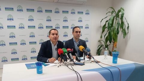 Gustavo Navas y Andr&eacute;s Toledo