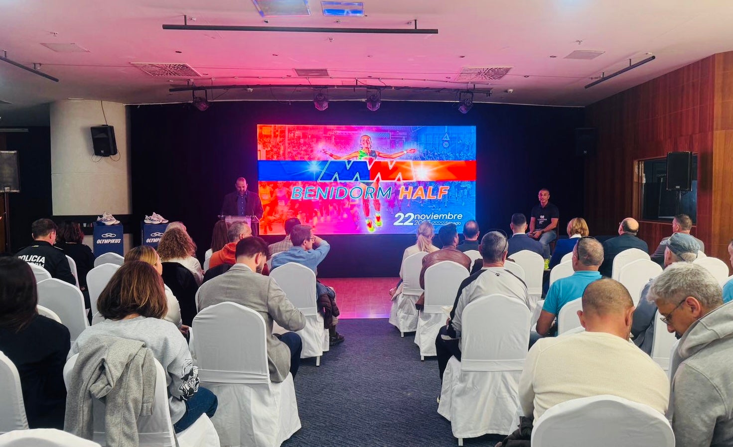 HOSBEC estima el impacto económico, sólo del alojamiento hotelero en este fin de semana de la Benidorm Half, en unos 3 millones de euros HOSBEC estima el impacto económico, sólo del alojamiento hotelero en este fin de semana de la Benidorm Half, en unos 3 millones de euros