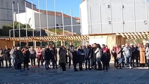 Concentración en Baiona tras el asesinato de Beatriz Lijó Concentración en Baiona tras el asesinato de Beatriz Lijó