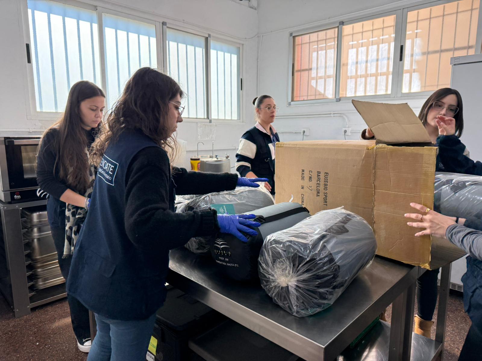 Elche activa el dispositivo especial por frío con Conciénciate, Cruz Roja y la Policía Local Elche activa el dispositivo especial por frío con Conciénciate, Cruz Roja y la Policía Local